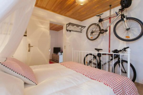  Alfama Charming Apt with 2 Free Bikes By TimeCooler  Лиссабон